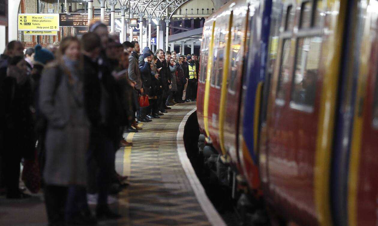 Βρετανία Έρχεται η μεγαλύτερη απεργία των σιδηροδρομικών τα τελευταία